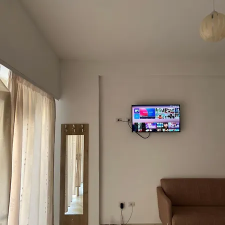 Apartamento Ameti - Ground Floor Comfort - Spacious & Modern *