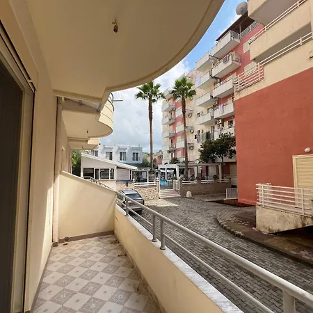 Ameti - Ground Floor Comfort - Spacious & Modern *