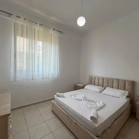 Ameti - Ground Floor Comfort - Spacious & Modern Apartamento