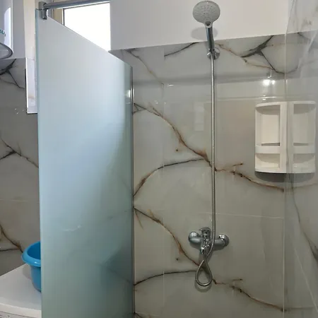 Ameti - Ground Floor Comfort - Spacious & Modern * Orikum