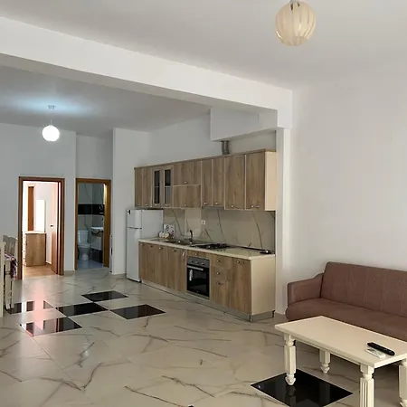 Apartment Ground Floor Comfort - Spacious & Modern *