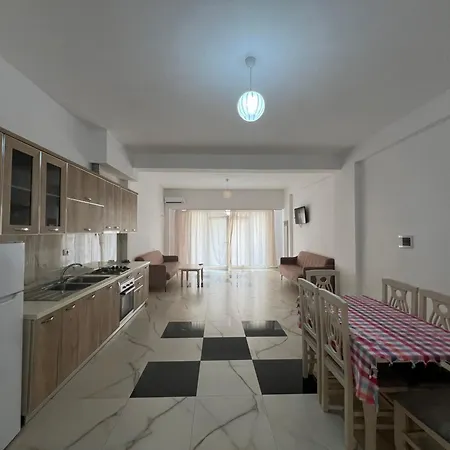 Ground Floor Comfort - Spacious & Modern Apartment Orikum