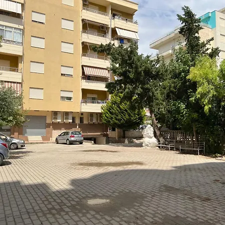 Ameti - Ground Floor Comfort - Spacious & Modern Apartment
