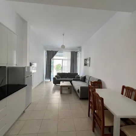 Ground Floor Comfort - Spacious & Modern