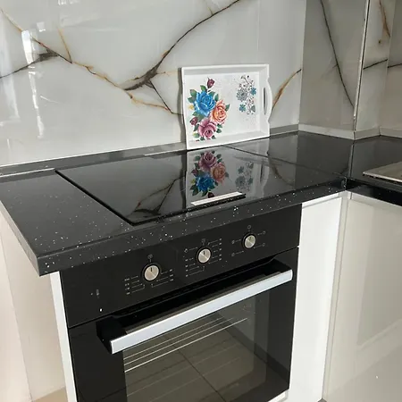 Ground Floor Comfort - Spacious & Modern *