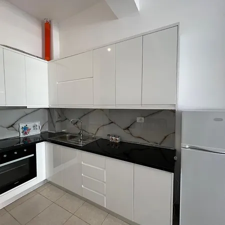 Ground Floor Comfort - Spacious & Modern Orikum