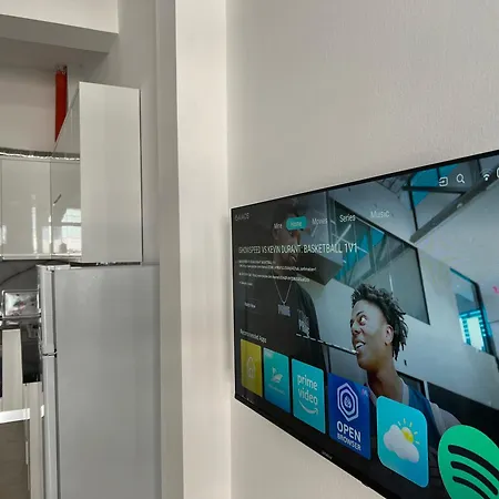 Ground Floor Comfort - Spacious & Modern