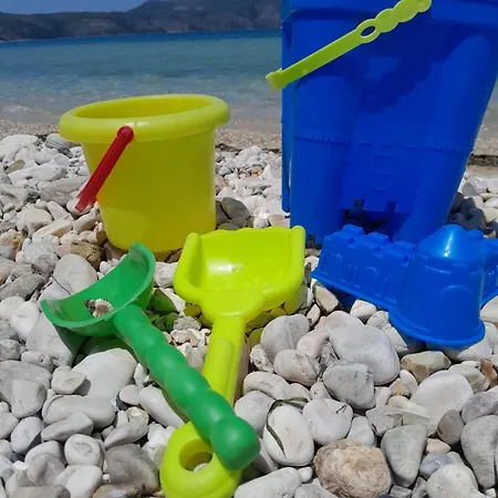 Ground Floor Comfort - Spacious & Modern Apartment *