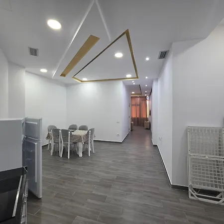Ameti - Ground Floor Comfort - Spacious & Modern *