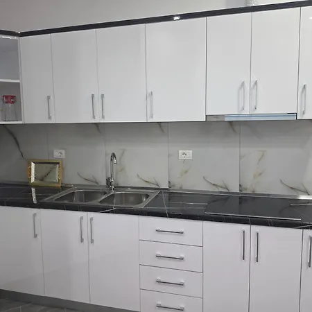 Ameti - Ground Floor Comfort - Spacious & Modern