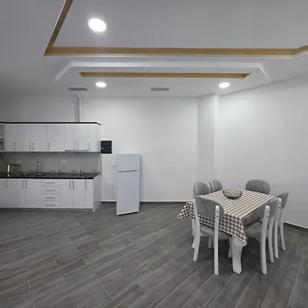 Ameti - Ground Floor Comfort - Spacious & Modern Orikum