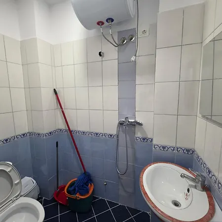Ameti - Ground Floor Comfort - Spacious & Modern