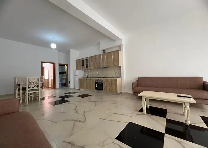 Ground Floor Comfort - Spacious & Modern Apartment