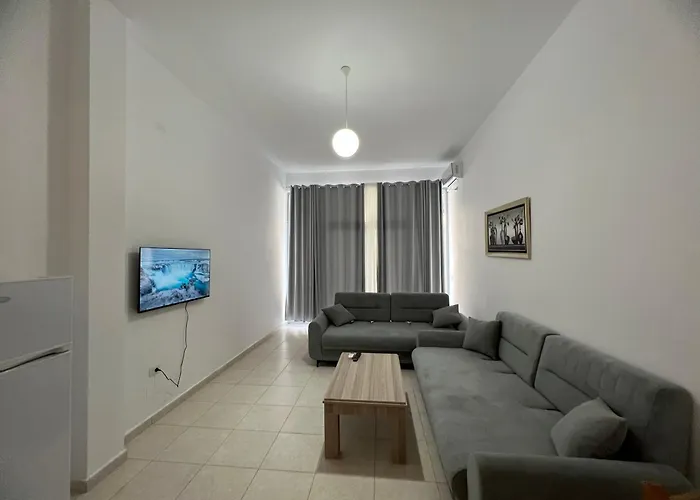 Apartment Ground Floor Comfort - Spacious & Modern *