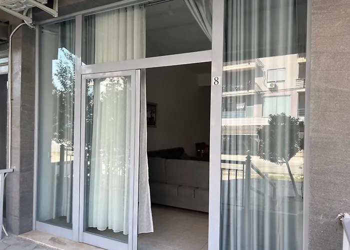 Ground Floor Comfort - Spacious & Modern Apartment Orikum