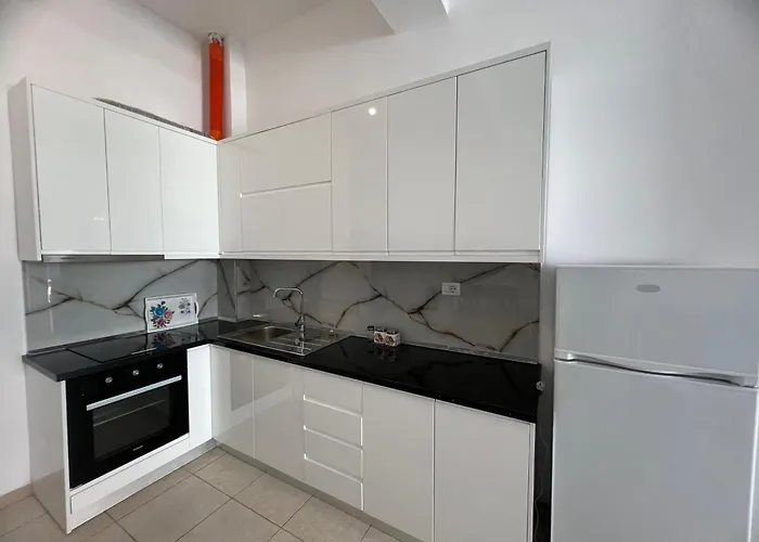 Ground Floor Comfort - Spacious & Modern Orikum