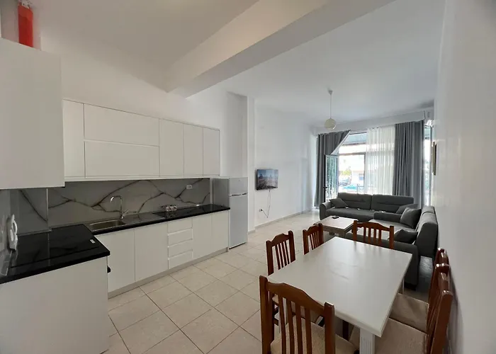 Ground Floor Comfort - Spacious & Modern * Orikum