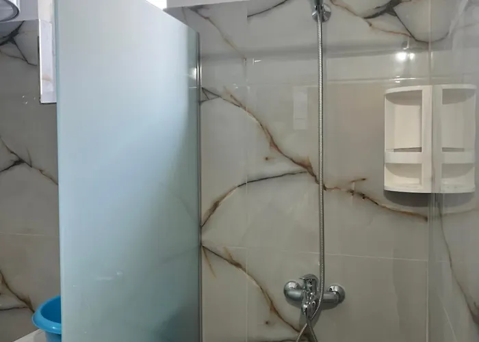 Ground Floor Comfort - Spacious & Modern * Orikum